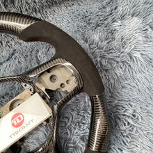 Cargar imagen en el visor de la galería, Volante de fibra de carbono TTD Craft Mitsubishi Evolution 2008-2015 EVO X