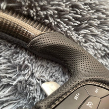 Load image into Gallery viewer, TTD Craft Jeep 2016-2021 Cherokee / Grand Cherokee Carbon Fiber Steering Wheel