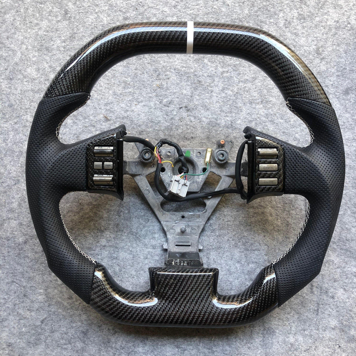 Real Carbon Fiber Steering Wheel For Infiniti 2003-2006 G35 | TTD