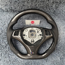 Cargar imagen en el visor de la galería, TTD Craft SERIE 1 E82 E88 / SERIE 3 E90 E91 E92 E93 / X1 E84 Volante de fibra de carbono