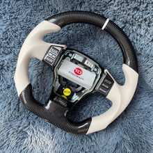 Cargar imagen en el visor de la galería, Volante de fibra de carbono TTD Craft Infiniti G35 2003-2006