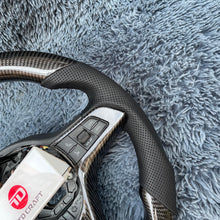 Cargar imagen en el visor de la galería, Volante de fibra de carbono TTD Craft Alfa Romeo Giulia Stelvio 2017-2021