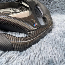 Charger l'image dans la galerie, TTD Craft 1 SERIES E82 E88 / 3 SERIES E90 E91 E92 E93 / X1 E84 Carbon Fiber Steering Wheel