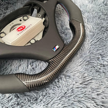 Lade das Bild in den Galerie-Viewer, TTD Craft 1 SERIES E82 E88 / 3 SERIES E90 E91 E92 E93 / X1 E84 Carbon Fiber Steering Wheel