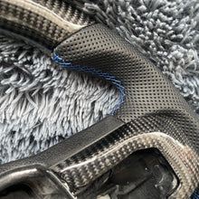 Lade das Bild in den Galerie-Viewer, TTD Craft Ford 2018-2020 Expedition Carbon Fiber Steering Wheel