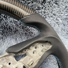 Lade das Bild in den Galerie-Viewer, TTD Craft Cadillac 2020-2025 CT4 CT4-V Blackwing / CT5 CT5-V Blackwing / 2019-2025 XT4 Carbon Fiber Steering Wheel