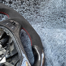 Cargar imagen en el visor de la galería, Volante de fibra de carbono TTD Craft para Hyundai Genesis Coupe (2009-2016)