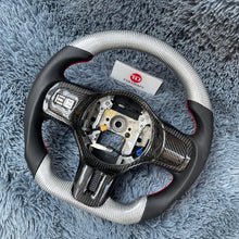 Cargar imagen en el visor de la galería, Volante de fibra de carbono TTD Craft Mitsubishi Evolution 2008-2015 EVO X