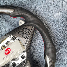 Cargar imagen en el visor de la galería, TTD Craft BMW SERIE 5 E60 E61 / SERIE 6 E63 E64 Volante de Fibra de Carbono con Levas de Cambio