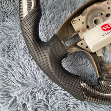 Lade das Bild in den Galerie-Viewer, TTD Craft Honda 1997-2001 CRV EX LX SE Carbon Fiber Steering Wheel