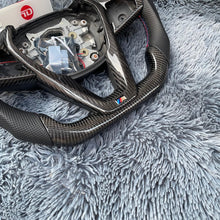 Carregar imagem no visualizador da galeria, Volante de fibra de carbono TTD Craft BMW G20 G30 G31 G01 G02 G11 G12 F30 I4