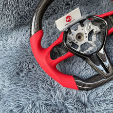 Carregar imagem no visualizador da galeria, Volante de fibra de carbono TTD Craft Infiniti 2022-2024 QX55