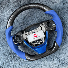 Cargar imagen en el visor de la galería, Volante de fibra de carbono TTD Craft para Toyota Corolla 2014-2018 / RAV4 2013-2018