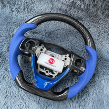 Cargar imagen en el visor de la galería, Volante de fibra de carbono TTD Craft para Toyota Corolla 2014-2018 / RAV4 2013-2018