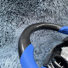 Cargar imagen en el visor de la galería, Volante de fibra de carbono TTD Craft para Toyota Corolla 2014-2018 / RAV4 2013-2018