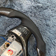 Cargar imagen en el visor de la galería, Volante de fibra de carbono TTD Craft para Lexus GS350, GS450, ES300, ES350, RX350 y RX450 (2013-2015)