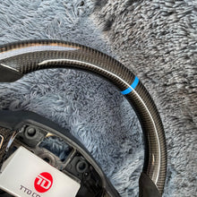 Lade das Bild in den Galerie-Viewer, TTD Craft Ford 2018-2019 Escape Carbon Fiber Steering Wheel