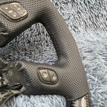 Загрузить изображение в средство просмотра галереи, TTD Craft Chevrolet 2003-2006 Avalanche Carbon Fiber Steering Wheel