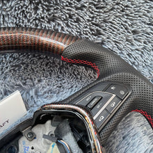 Cargar imagen en el visor de la galería, Volante de fibra de carbono TTD Craft para Infiniti Q60 2017-2024