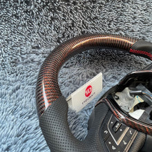 Cargar imagen en el visor de la galería, Volante de fibra de carbono TTD Craft para Infiniti Q60 2017-2024