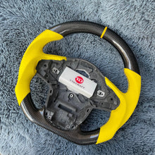 Cargar imagen en el visor de la galería, Volante de fibra de carbono TTD Craft para Toyota Supra MK5 A90 A91 (2020-2025)