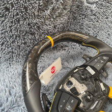 Lade das Bild in den Galerie-Viewer, TTD Craft Lamborghini 2019-2025 Urus Carbon Fiber Steering Wheel