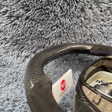 Cargar imagen en el visor de la galería, Volante de fibra de carbono TTD Craft Infiniti G35 2007-2013