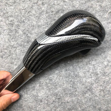 Cargar imagen en el visor de la galería, Pomo de cambio de fibra de carbono TTD Craft para Honda Accord de 9.ª generación (2013-2017)