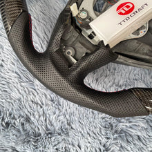 Carregar imagem no visualizador da galeria, Volante de fibra de carbono TTD Craft BMW X3 F25 / X4 F26 / X5 F15 / X6 F16