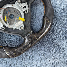 Charger l'image dans la galerie, TTD Craft VW 1999-2005 MK4 Jetta R32 VR6 /1999-2002 Cabrio Carbon fiber Steering Wheel