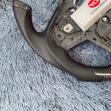 Cargar imagen en el visor de la galería, Volante de fibra de carbono TTD Craft para Toyota Supra MK5 A90 A91 (2020-2025)