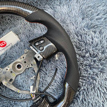 Cargar imagen en el visor de la galería, Volante de fibra de carbono TTD Craft para Toyota FJ Cruiser 2006-2017