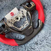 Cargar imagen en el visor de la galería, Volante de fibra de carbono TTD Craft para Toyota Corolla 2014-2018 / RAV4 2013-2018