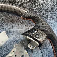 Cargar imagen en el visor de la galería, Volante de fibra de carbono TTD Craft para Toyota FJ Cruiser 2006-2017