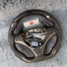 Cargar imagen en el visor de la galería, TTD Craft SERIE 1 E82 E88 / SERIE 3 E90 E91 E92 E93 / X1 E84 Volante de fibra de carbono