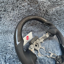 Cargar imagen en el visor de la galería, Volante de fibra de carbono TTD Craft Nissan 2009-2020 370Z