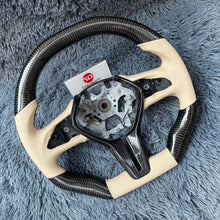 Cargar imagen en el visor de la galería, Volante de fibra de carbono TTD Craft para Infiniti Q60 2017-2024