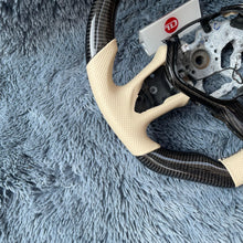 Cargar imagen en el visor de la galería, Volante de fibra de carbono TTD Craft para Infiniti Q60 2017-2024