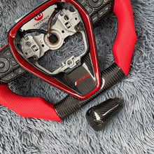 Carregar imagem no visualizador da galeria, Volante de fibra de carbono TTD Craft 8ª geração Camry 2018 - 2024 SE XSE TRD V6 V4 Avalon Venza