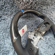 Cargar imagen en el visor de la galería, Volante de fibra de carbono TTD Craft para Jeep Wrangler 2019-2025 / Gladiator 2018-2025