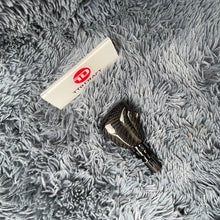 Cargar imagen en el visor de la galería, Pomo de cambio de fibra de carbono TTD Craft para Honda Accord de décima generación (2018-2022)