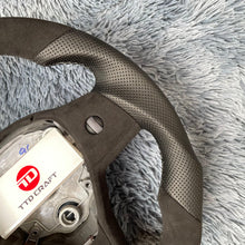 Lade das Bild in den Galerie-Viewer, TTD Craft Tesla Model 3 Y Carbon Fiber Steering Wheel