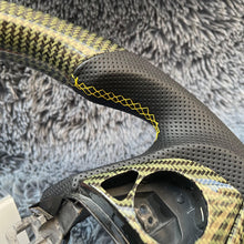 Charger l'image dans la galerie, TTD Craft Honda 2015-2020 Fit / Vezel / City Carbon Fiber Steering wheel