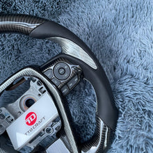 Carregar imagem no visualizador da galeria, Volante de fibra de carbono TTD Craft 8ª geração Camry 2018 - 2024 SE XSE TRD V6 V4 Avalon Venza