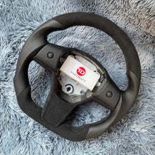 Lade das Bild in den Galerie-Viewer, TTD Craft Tesla Model 3 Y Leather Steering Wheel