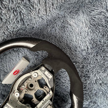 Carregar imagem no visualizador da galeria, Volante de fibra de carbono TTD Craft Nissan Z34