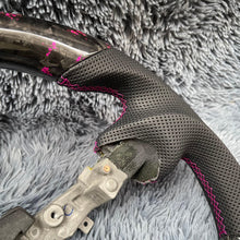 Cargar imagen en el visor de la galería, Volante de fibra de carbono TTD Craft Nissan 2009-2020 370Z