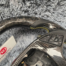 Lade das Bild in den Galerie-Viewer, TTD Craft Corvette 2014-2019 C7 Carbon Fiber Steering Wheel