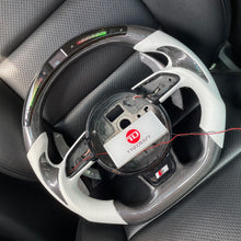 Cargar imagen en el visor de la galería, Volante de fibra de carbono TTD Craft para Audi A3, A4, A5, A6, A7, A8, S3, S4, S5, S6, S7, S8, RS3, RS4, RS5, RS6 y SQ5.