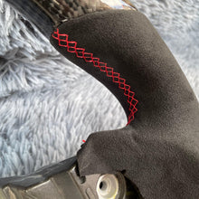 Cargar imagen en el visor de la galería, Volante de fibra de carbono TTD Craft para Subaru Forester 2009-2013 / Legacy 2008-2009 / Subaru WRX STI Impreza 2008-2014